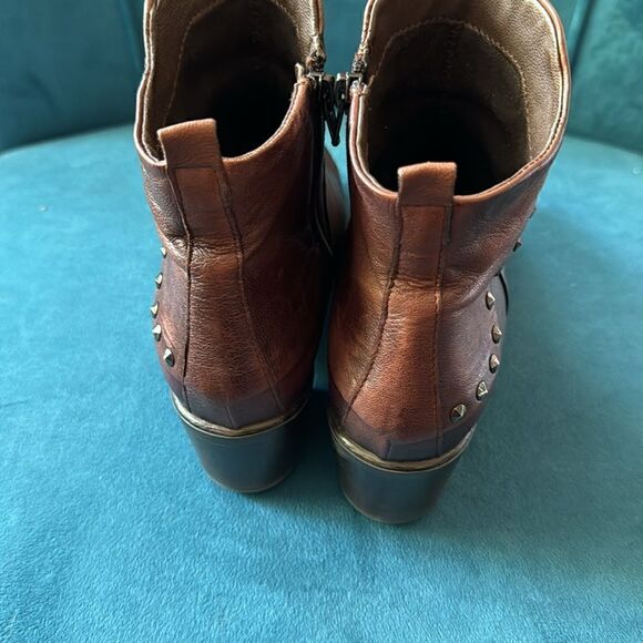 Salamander riveted Brown leather boots size 38EU - Picture 3 of 7